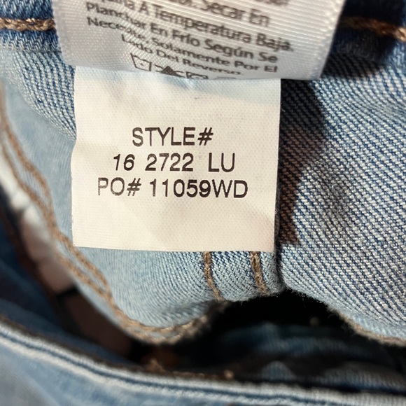 Time and Tru High rise Wide leg Light Blue Jeans - Picture 5 of 9